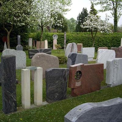 Referenzen - Grabsteine und Grabplatten